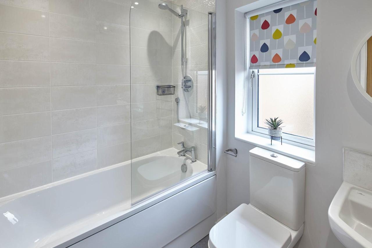 Host & Stay - Mallard Cottage Уитби Екстериор снимка
